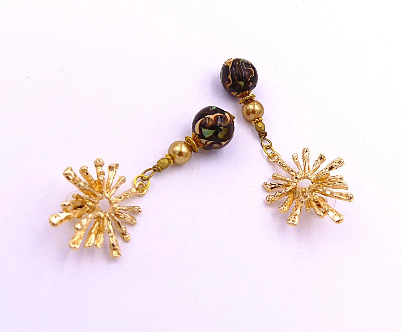 Pendientes de metal dorado, vidrio – photo 3